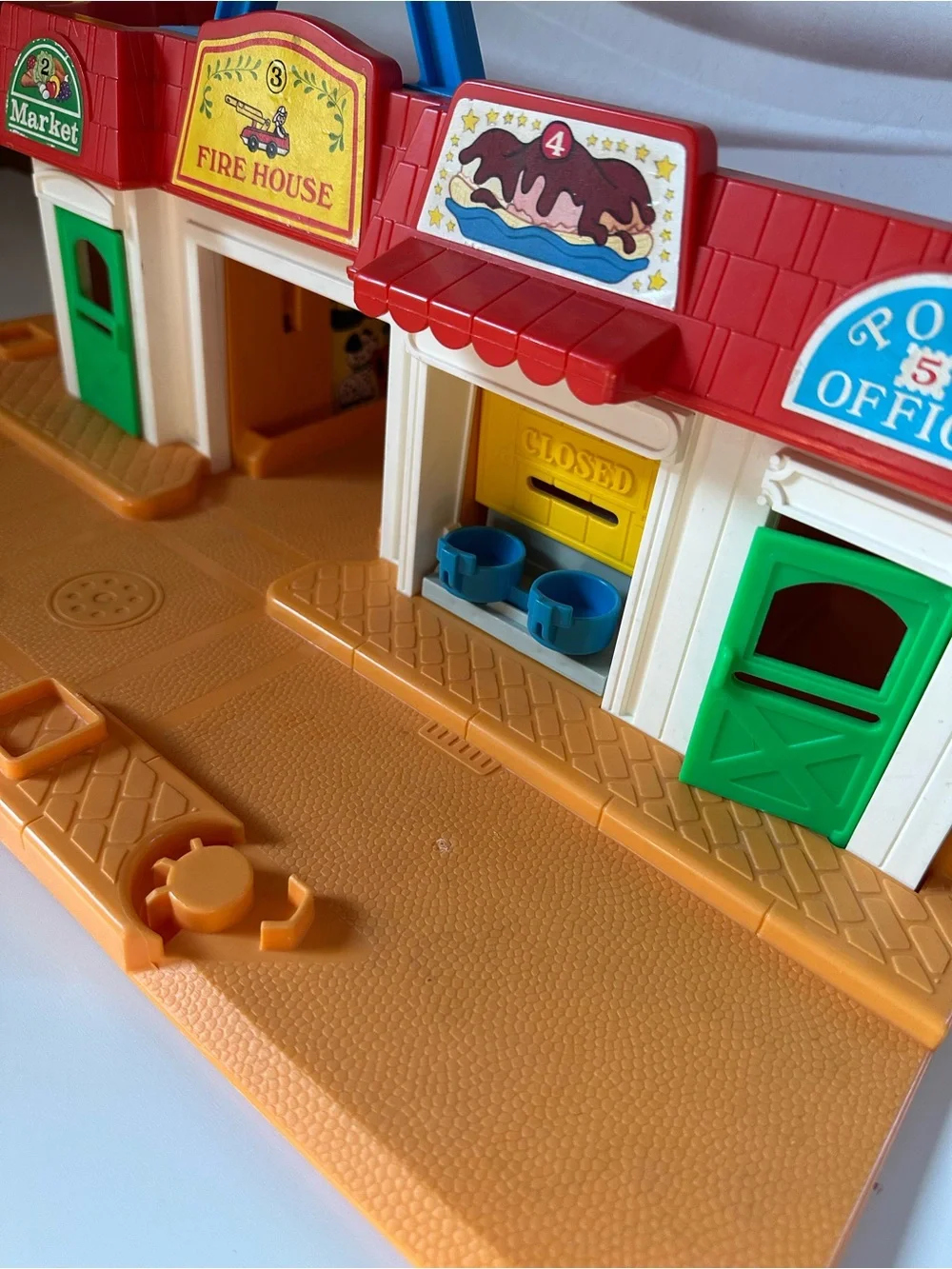 Vintage 1986 Fisher-Price Little People Main Street fire house bank post office